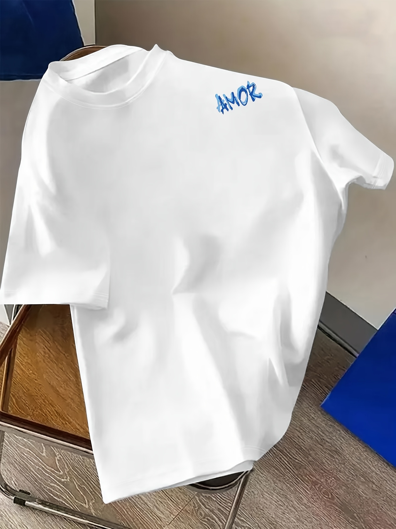 Camiseta azul y negra con graf - Street Fashion Urban reseña y precio