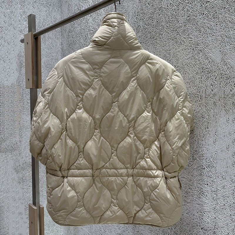 Chaleco Irregular de Plumón de - Street Fashion Shanghai reseña y precio